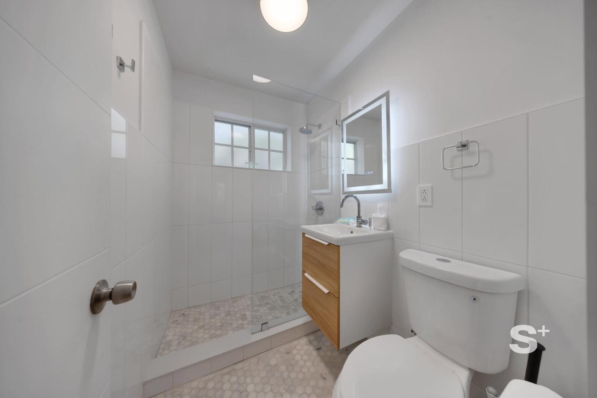 Modern 1-br With Sleek Style With Garden, Bbq And Gym Miami