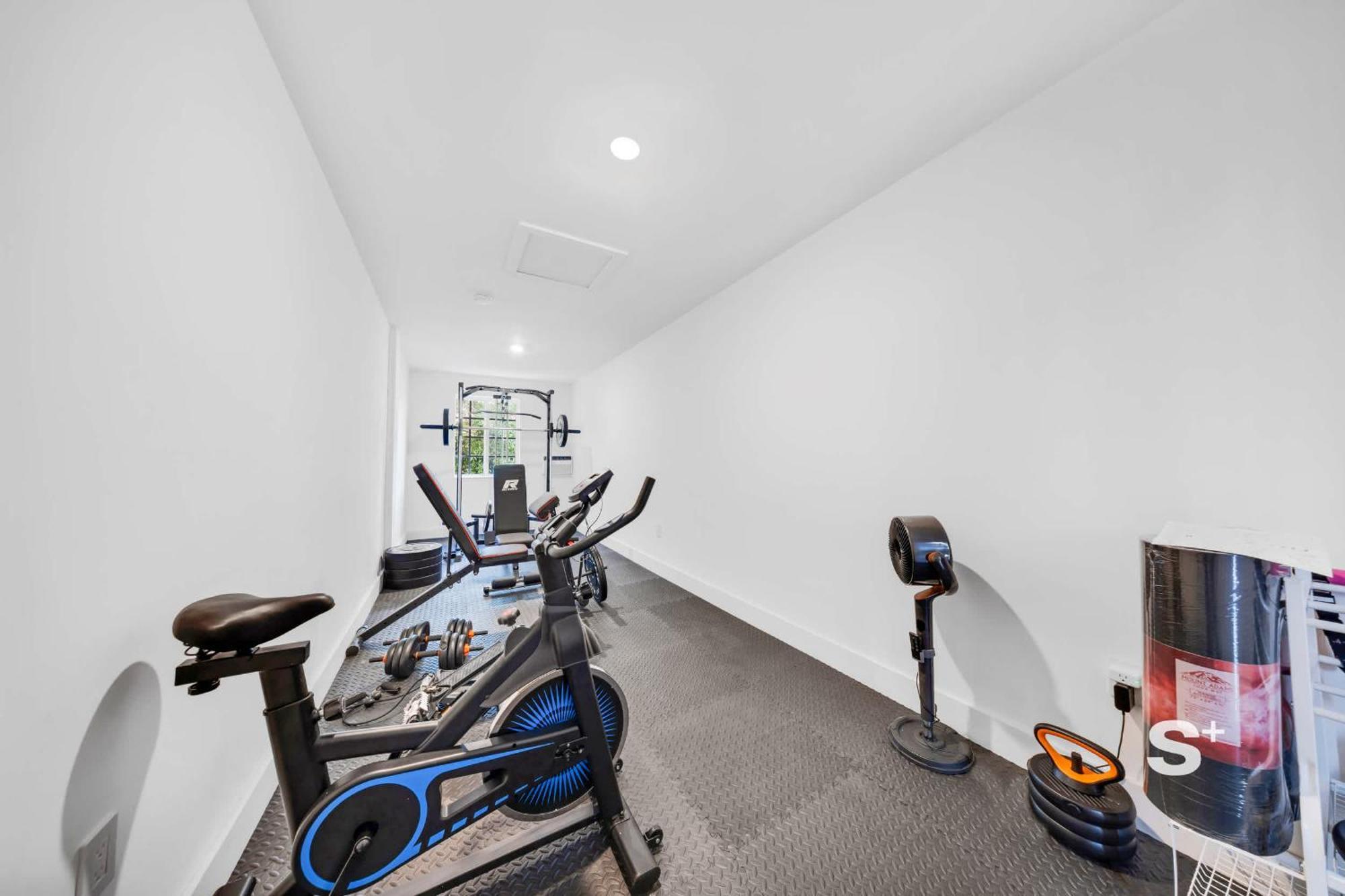 Appartamento Modern 1-br With Sleek Style With Garden, Bbq And Gym Miami