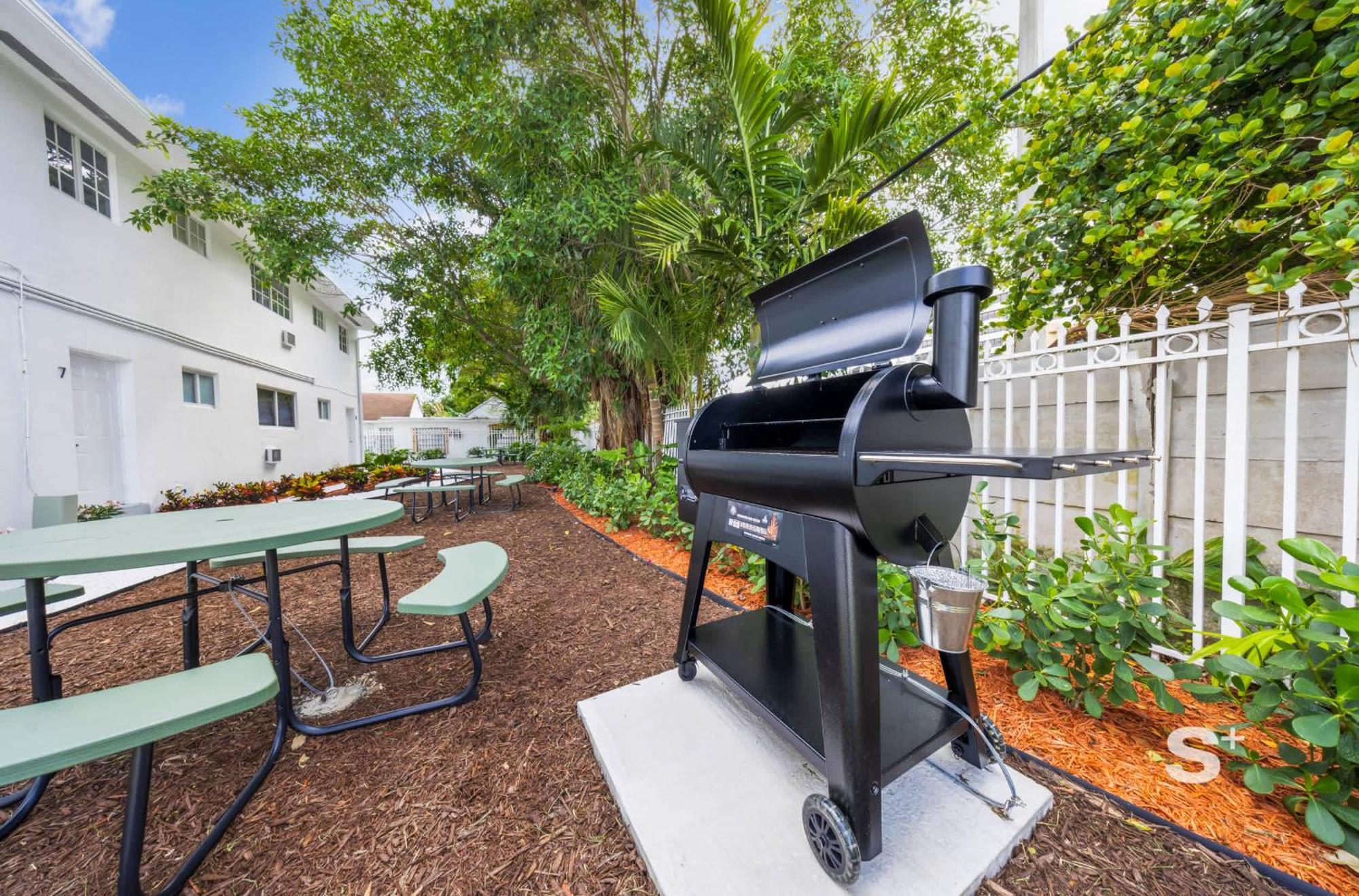 Modern 1-br With Sleek Style With Garden, Bbq And Gym